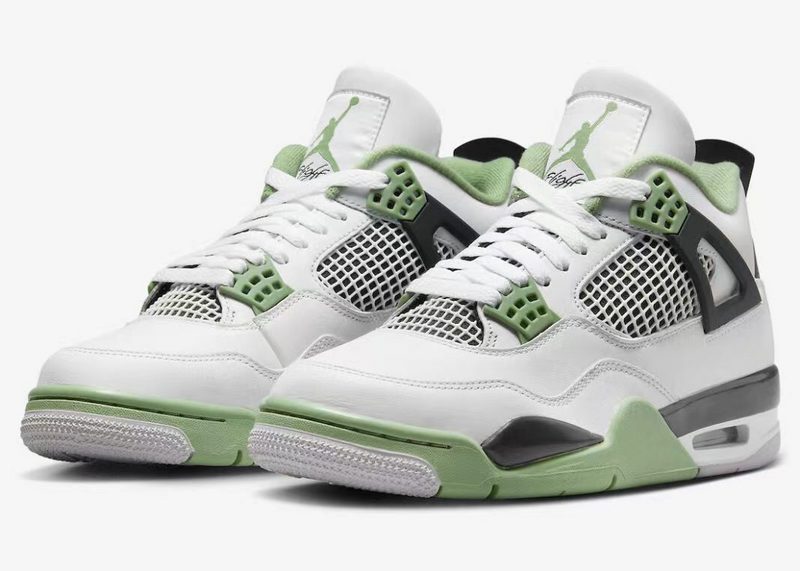 JORDAN 4